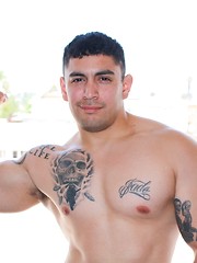 cumshots,jackoff,masturbation,muscle,shaved,solo,tattoo,studs,brunette
